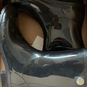 Size 11 Ugg rain boots